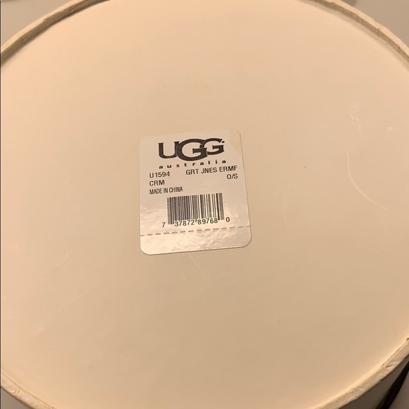 Ugg Wired earmuffs cream colored with box - Picture 7 of 8